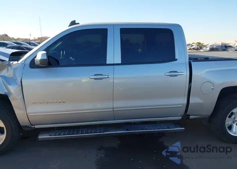 2018 Chevrolet Silverado 1500 2Lt z USA, uszkodzony, nr VIN 3GCUKREC2JG206940